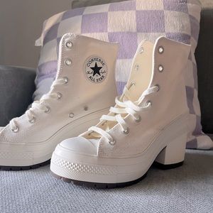 ⭐️ CONVERSE ⭐️ Chuck 70 De Luxe Heel - new!